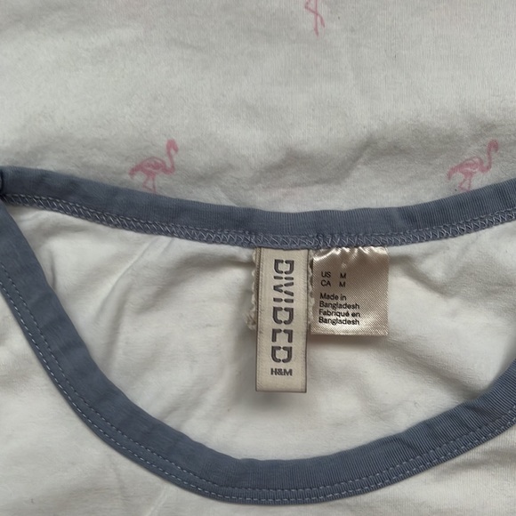 Short sleeve shirt with flower graphic - Picture 3 of 4